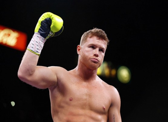 Canelo yenidən zirvədə